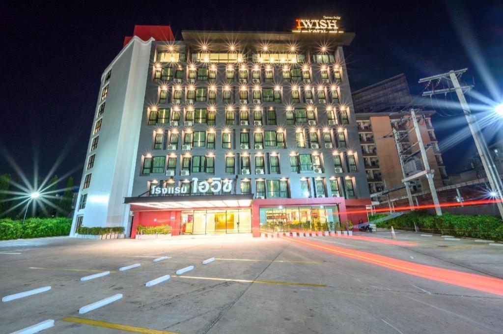 Iwish Hotel Bangkok Exterior foto